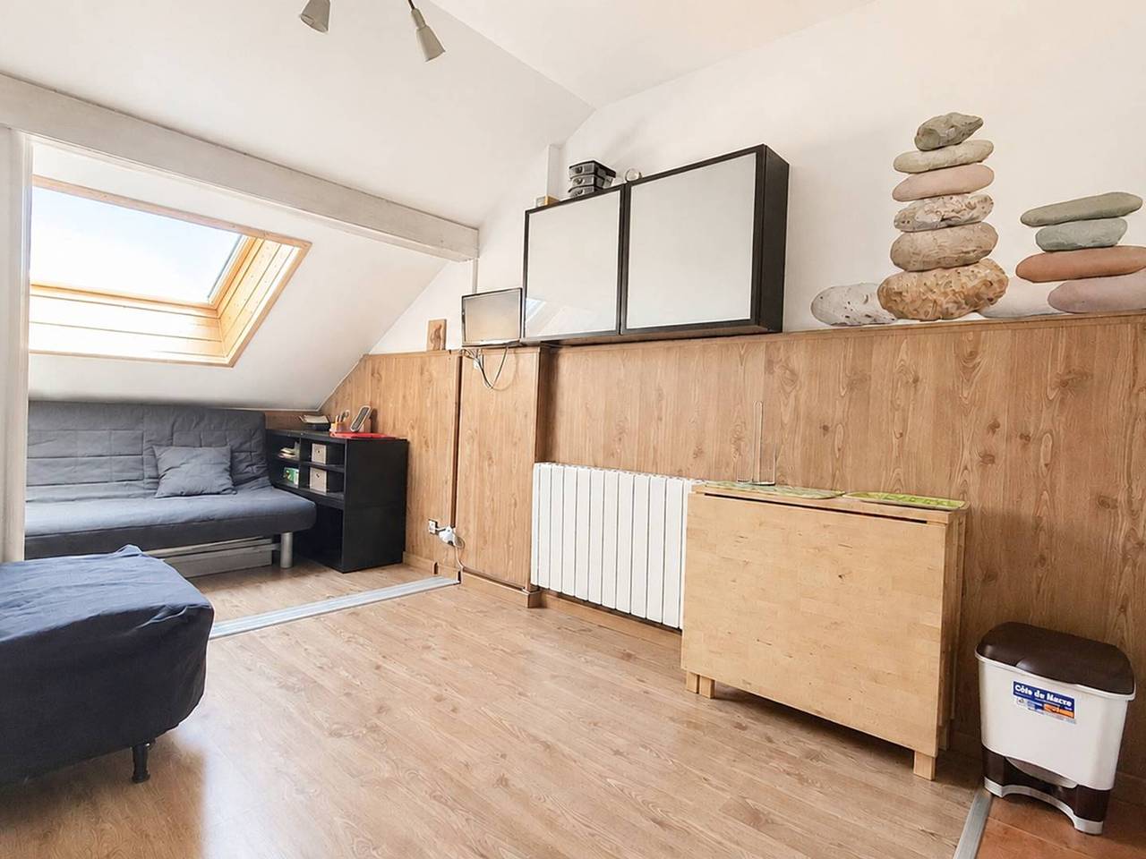 Studio entier, Studio lumineux, bien équipé au cœur de la station, idéal pour 2 adultes et 1 enfant. in Bolquère, Parc naturel régional des Pyrénées catalanes
