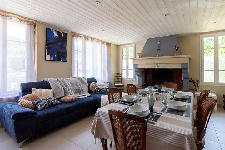 Gîte pour 8 personnes, avec jardin à Ax-les-Thermes - 2