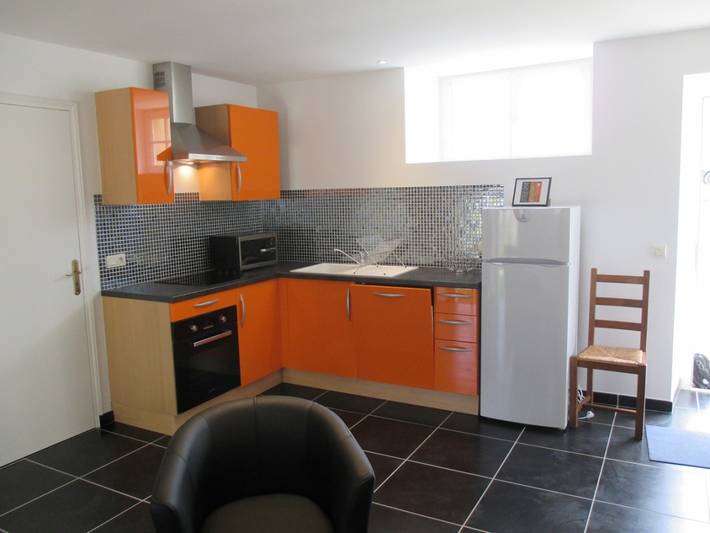 Gîte pour 2 personnes, avec terrasse ainsi que jardin et piscine à Langoat - 3