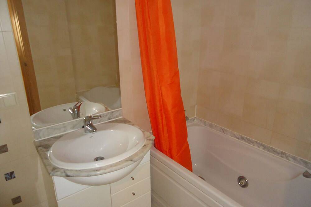 Entire apartment, Orlando Lek in Benicarló, Costa del Azahar