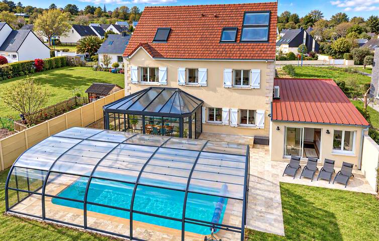 Ferienhaus für 10 Personen, mit Terrasse und Pool sowie Garten - 1