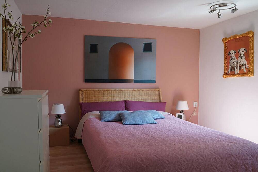 Entire apartment, Holiday home with art-formerly Tui Ferienhaus in Leipzig-South, Leipzig
