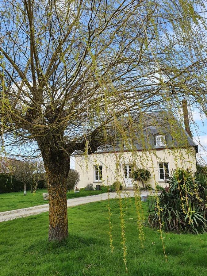 Chambre d’hôte pour 2 personnes, avec Terrasse ainsi que Jardin et Vue dans Orne