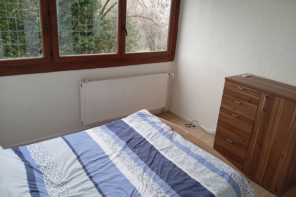 Entire apartment, Apartment with free parking in Seloncourt, Doubs