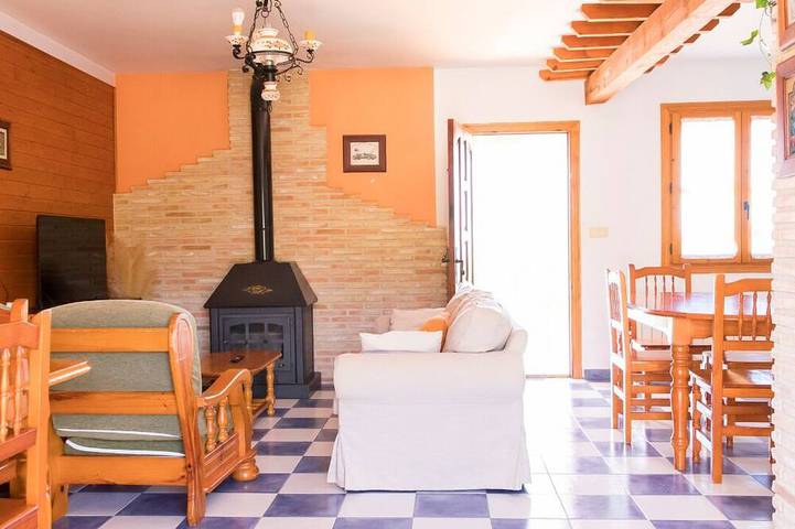 Gîte pour 6 personnes, avec Terrasse et Jardin à Mula