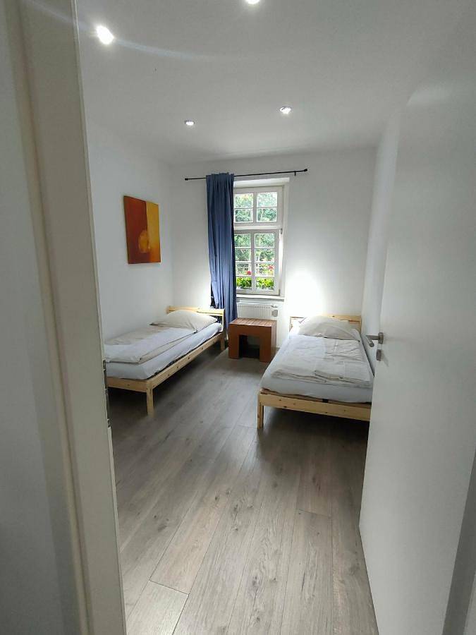 Ferienwohnung für 9 Personen, mit Terrasse und Garten sowie Seeblick und Ausblick in Bad Salzuflen - 3