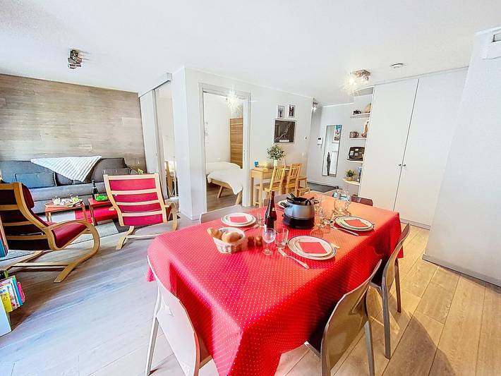 Gîte pour 4 personnes, avec balcon dans Office De Tourisme De La Vallee Blanche - 3