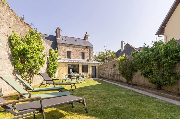 Gîte pour 8 personnes, avec Terrasse et Jardin à Barfleur