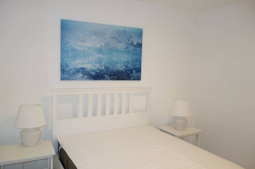 Appartement entier, Best Location, modern 2 Br with Terrace, 5 Min to Volkswagen, Netflix in Wolfsburg, Région de Brunswick
