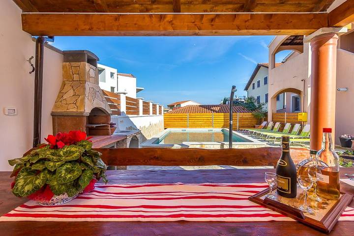 Ganze Wohnung, Ferienwohnung für 4 Personen mit Terrasse in Pula-Medulin, Ližnjan