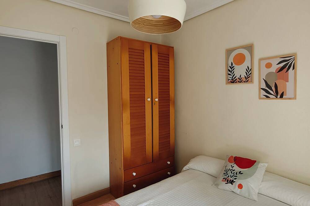 Villa with swimming pool, jacuzzi and sea views - 5 min from the port of Cudillero in Cudillero, Costa Verde (Spain)