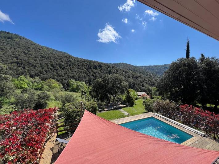 Location de vacances pour 6 personnes, avec piscine ainsi que vue et jardin, animaux acceptés à Saint-André-de-Majencoules - 4