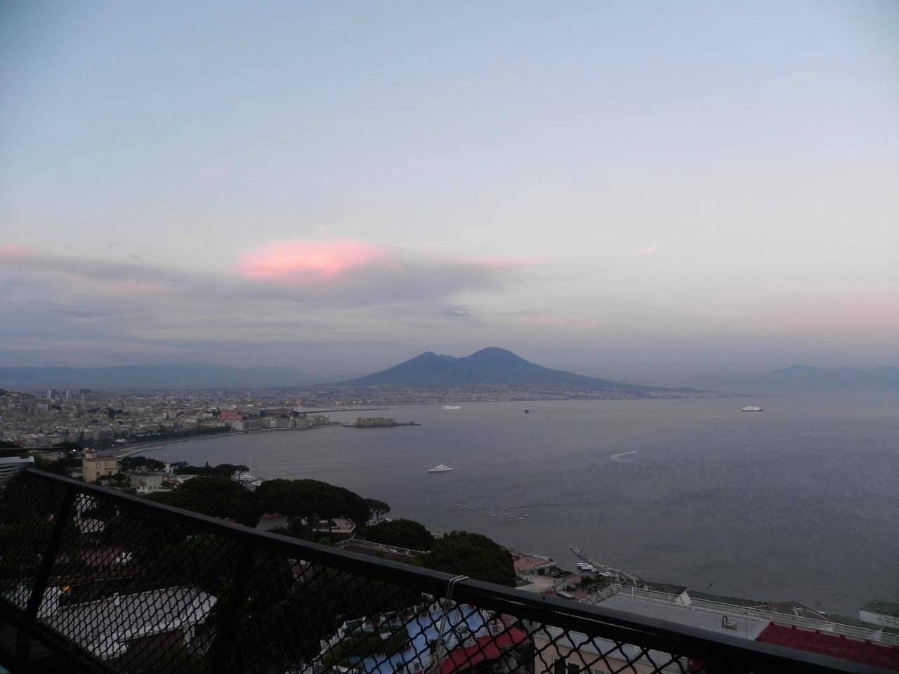 Double or Twin Room with Private External Bathroom in Posillipo, Napoli