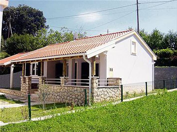 Ferienhaus für 6 Personen, mit Pool und Balkon/Terrasse auf Rab - 2