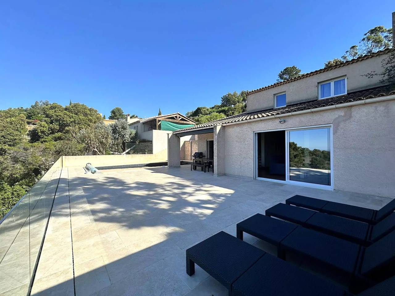 Klimatisierte Villa für 12 Personen mit beheiztem Pool und Meerblick in La Londe-Les-Maures in La Londe-les-Maures, Toulon Region