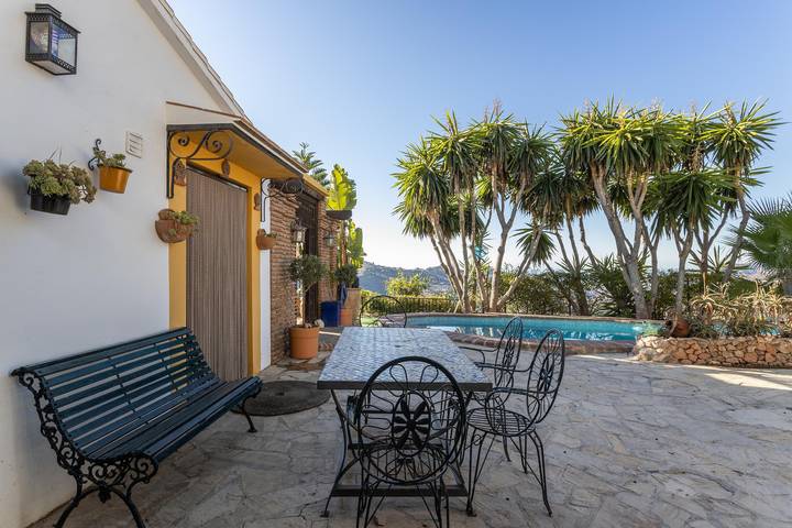 Chalet para 10 personas, con jardín y jacuzzi, Se admiten mascotas en Axarquía - 3