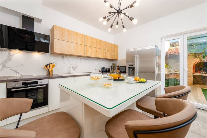 Villa pour 6 personnes, avec sauna et jardin ainsi que jacuzzi et terrasse à Mlini - 4