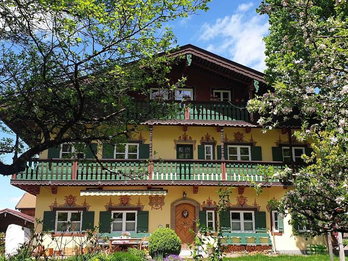 Ferienwohnung für 4 Personen, mit Balkon und Terrasse sowie Garten und Seeblick am Schliersee