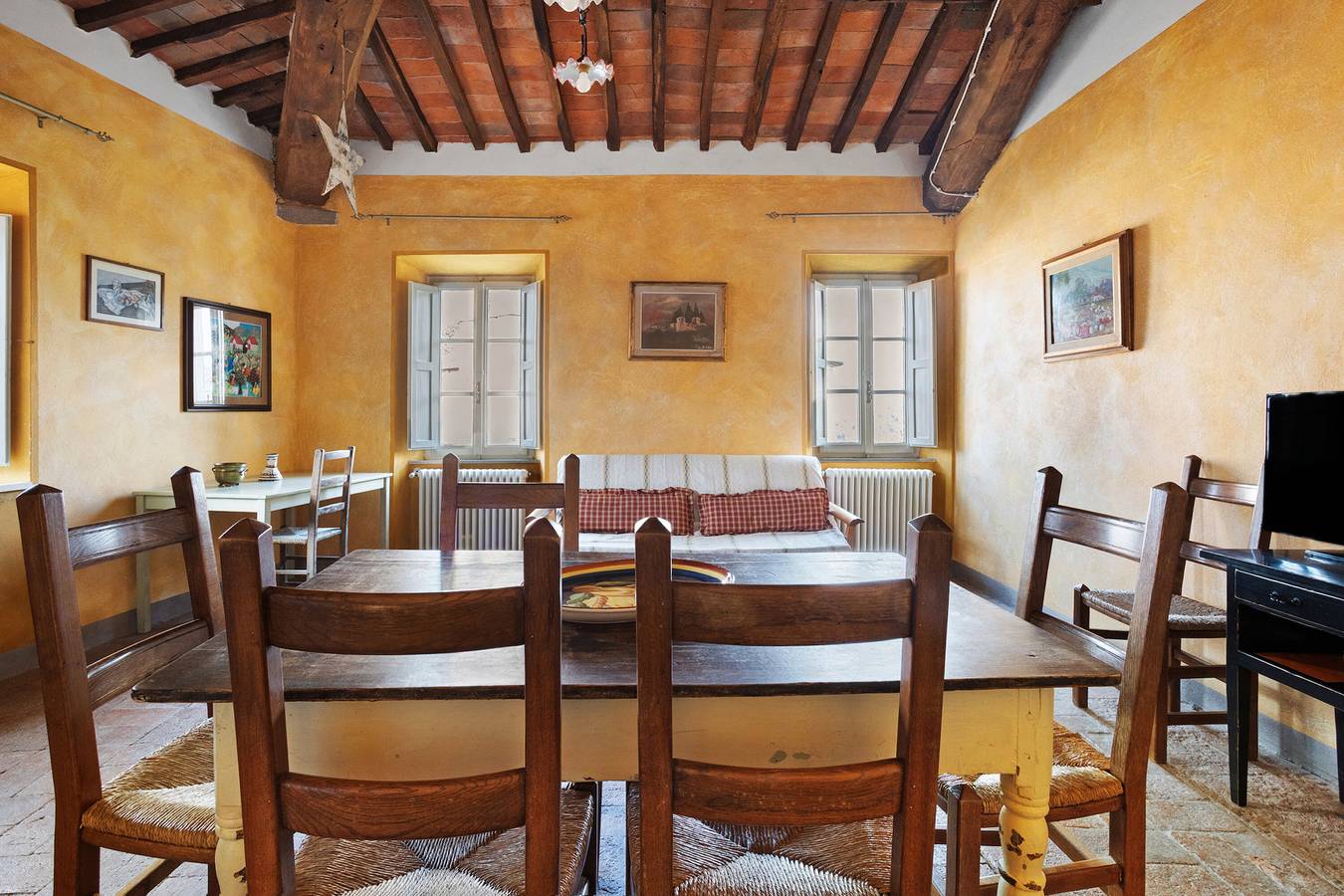 Geheel appartement, Appartement 'Appartamento Vescovo' met gedeeld zwembad en gedeelde tuin  in Massarosa, Italiaanse Rivièra