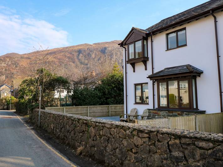 Cottage for 4 people, with garden in Beddgelert