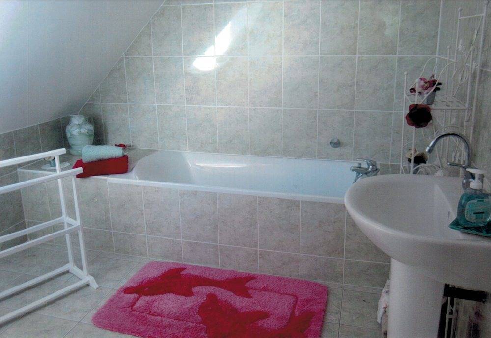 Résidence du Manoir - Chambre in Jullouville, Côte de la Déroute