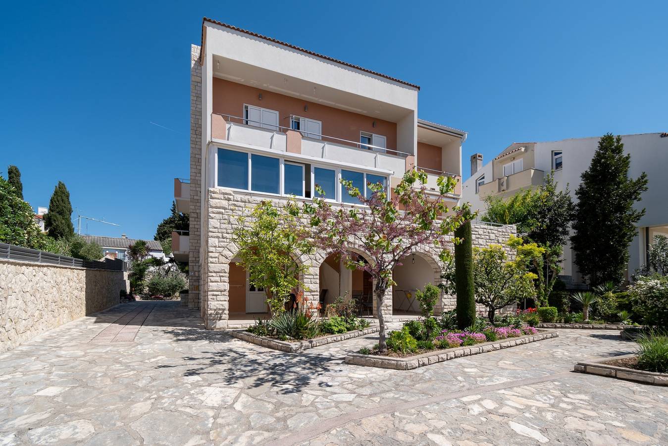 Geheel appartement, Eenkamerappartement met een balkon en uitzicht op de zee Novalja (Pag) A-6317-d in Novalja, Pag