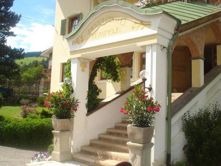 Hôtel pour 4 personnes, avec Balcon et Terrasse ainsi que Jardin et Sauna