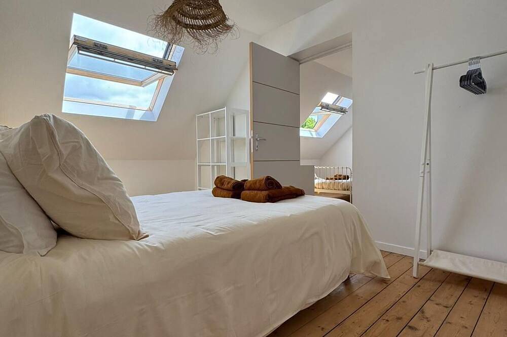 Ka-za house, jacuzzi \"3-star furnished tourism accommodation\". in Saint-Martin-des-Champs, Ceinture Dorée
