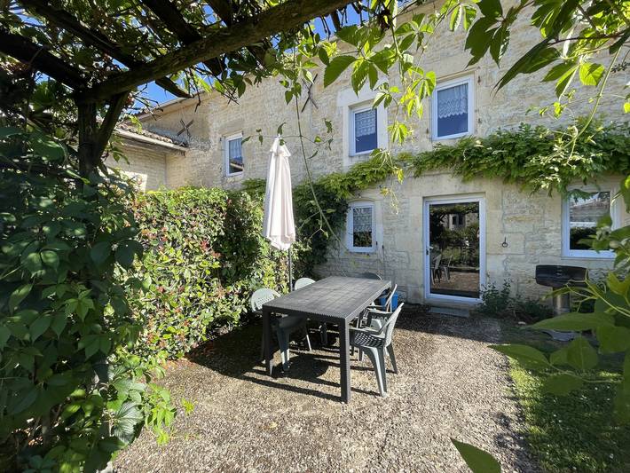 Location de vacances pour 7 personnes, avec jardin et terrasse à Dœuil-sur-le-Mignon - 4