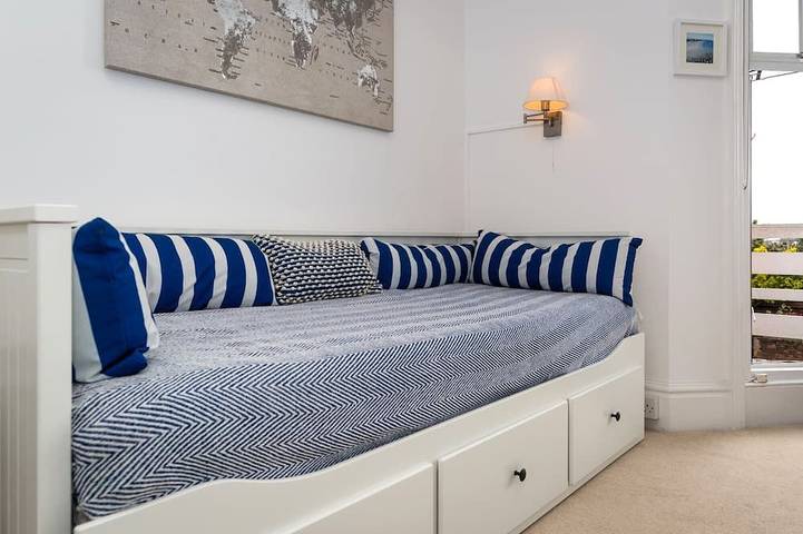 Strandnah - Gruppenhaus für bis zu 14 mit Meerblick in Eastbourne, Ost Sussex