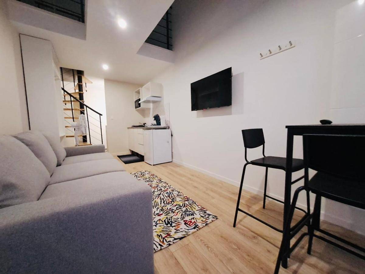 Appartement entier, One-Bedroom Apartment in Orly (Île de France), Val-de-Marne