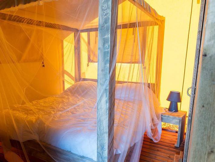 Tente pour 6 personnes, avec bassin pour enfant dans le Lot - 4