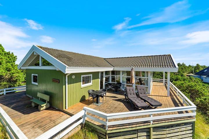 Ferienhaus mit Meerblick für 4 Personen, mit Balkon/Terrasse und Terrasse in Vejers Strand