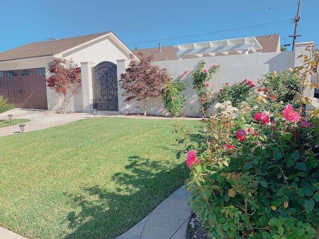 New House 4Be/2Ba, cute Pool/Spa with slide Near Beach, Disneyland For 12! in Westminster, Orange County