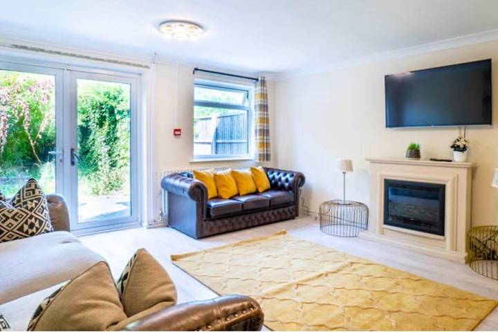 Holiday rental for 5 people in Luton