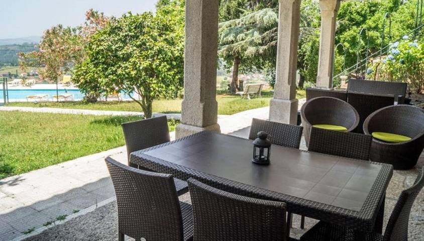 Casa rural para 3 personas, con terraza además de piscina y jardín en Cotobad - 2