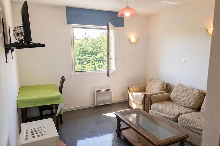 Ganze Wohnung, Homerez - Gemütliches Studio in Dole in Dole, Jura