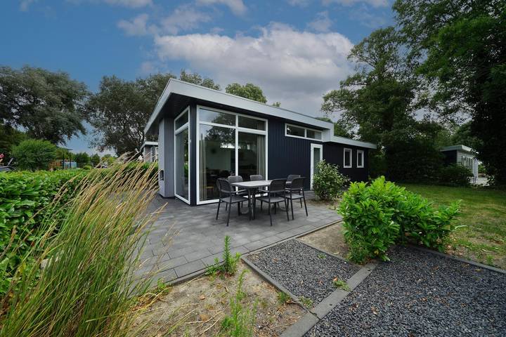 Vakantiehuis voor 6 personen, with Balkon/Terras and Terras as well as Tuin in Dordrecht
