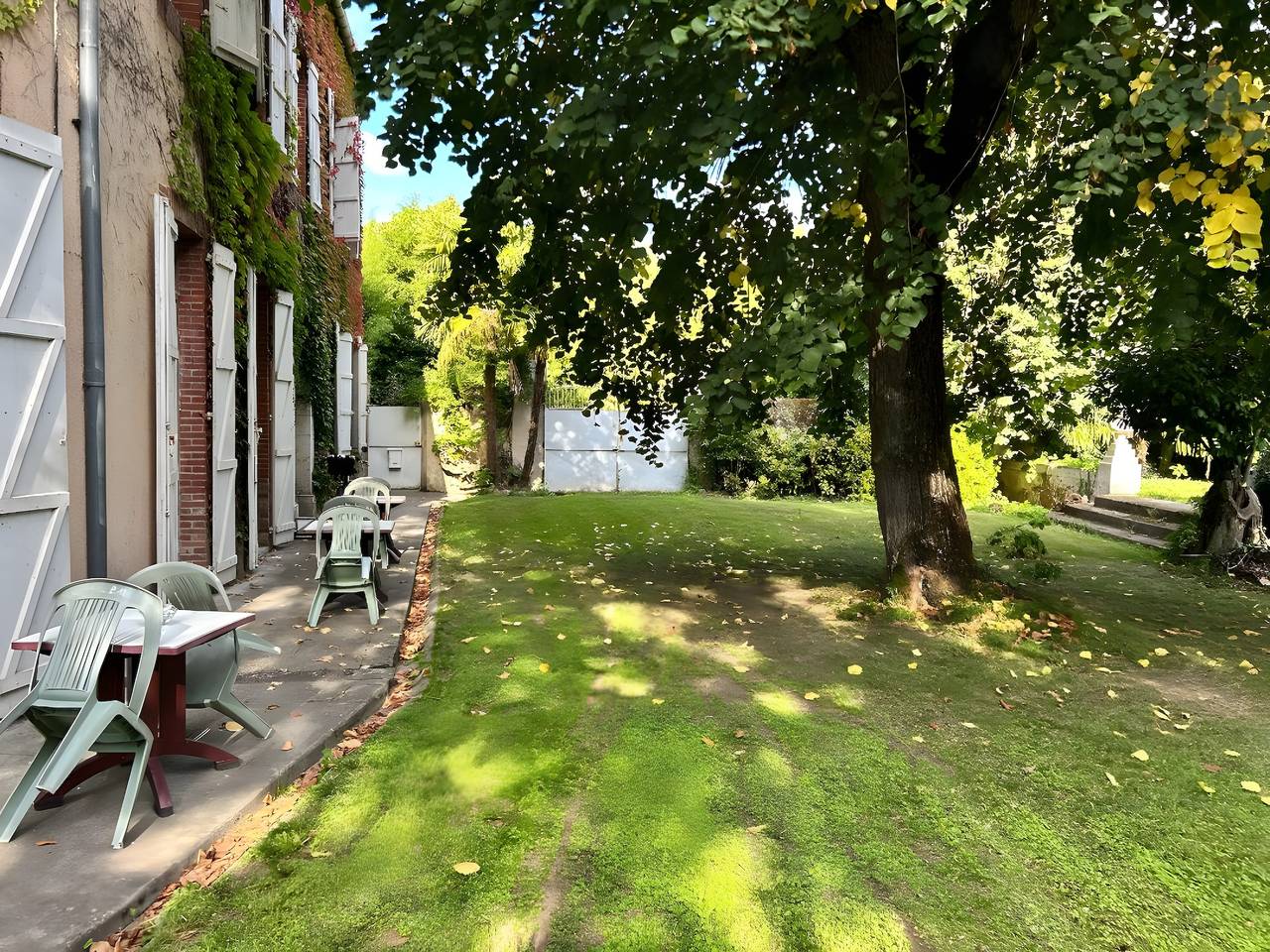 Zimmer 7 mit gemeinsamer Terrasse, Gemeinschaftsgarten und Wlan in Vic-en-Bigorre, Hautes-Pyrénées