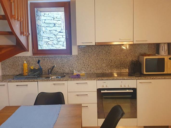 Ganze Wohnung, Mava"-Haus mit Blick aufs Wasser in Cevio, Tessiner Alpen