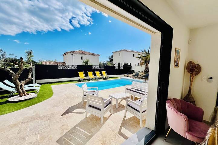 Casa de vacaciones para 6 personas, con jardín además de terraza y piscina - 1