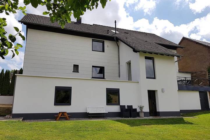 Vakantiehuis voor 8 personen, with terras and sauna as well as tuin - 1