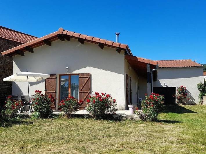 Gîte pour 4 personnes, avec Terrasse ainsi que Jardin et Vue
