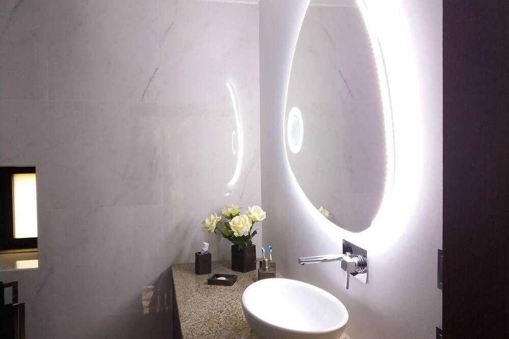 Mirão House in Santa Marinha do Zêzere, Douro-Tal