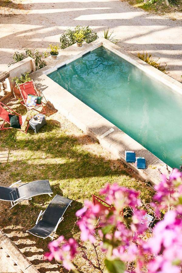 Location de vacances pour 4 personnes, avec vue ainsi que piscine et jardin, animaux acceptés à Uchaux - 3