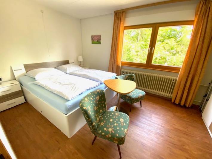 Appartement entier, Appartement '5' avec terrasse partagée, balcon et Wi-Fi in Dachsberg, Forêt-Noire du Sud