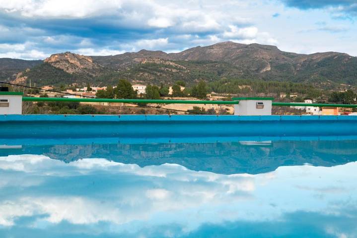 Chalet para 6 personas, con Balcón y Terraza además de Jardín y Piscina en Los Serranos - 3
