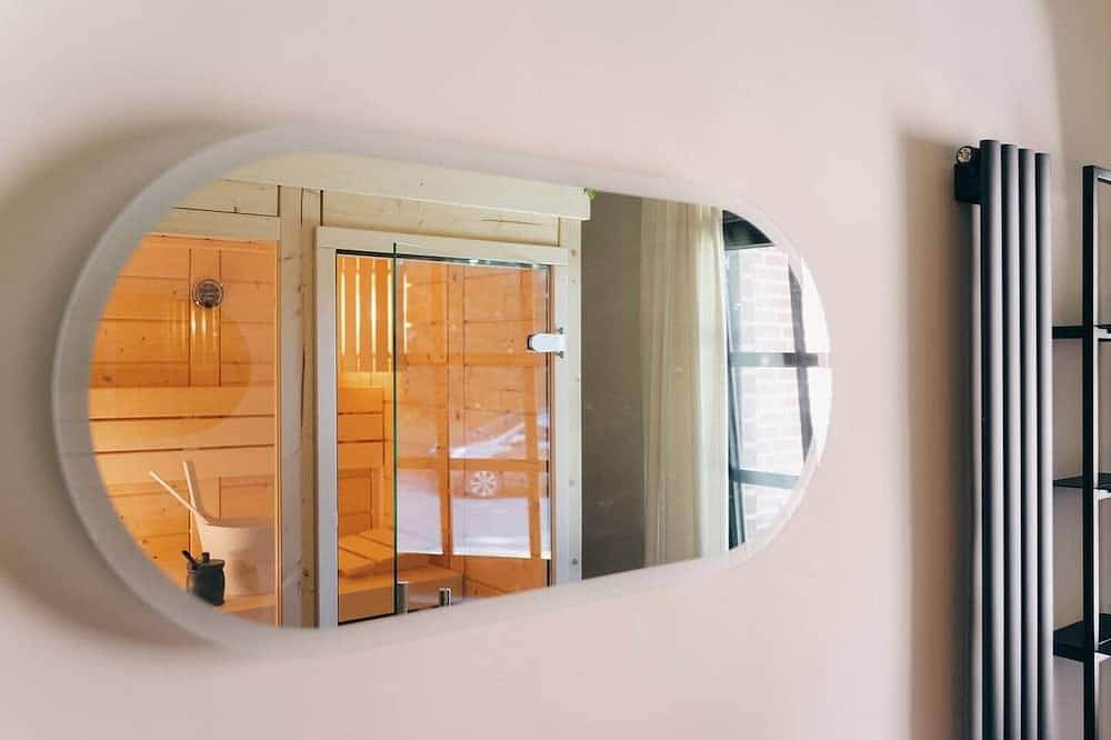 Goodwood Lodge am See – Ferienhaus mit Sauna in Klingberg, Scharbeutz