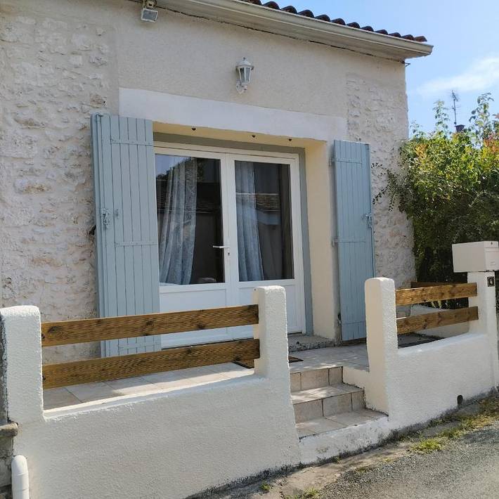 Location de vacances pour 2 personnes, avec vue et jardin à Singleyrac - 2