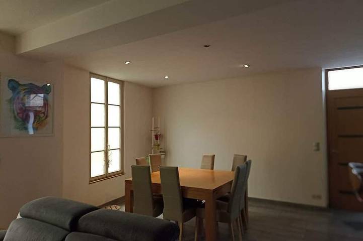 Gîte pour 5 personnes, avec terrasse et jardin à Maligny